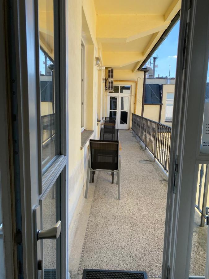 Apartman Kaiser Prag Exteriör bild
