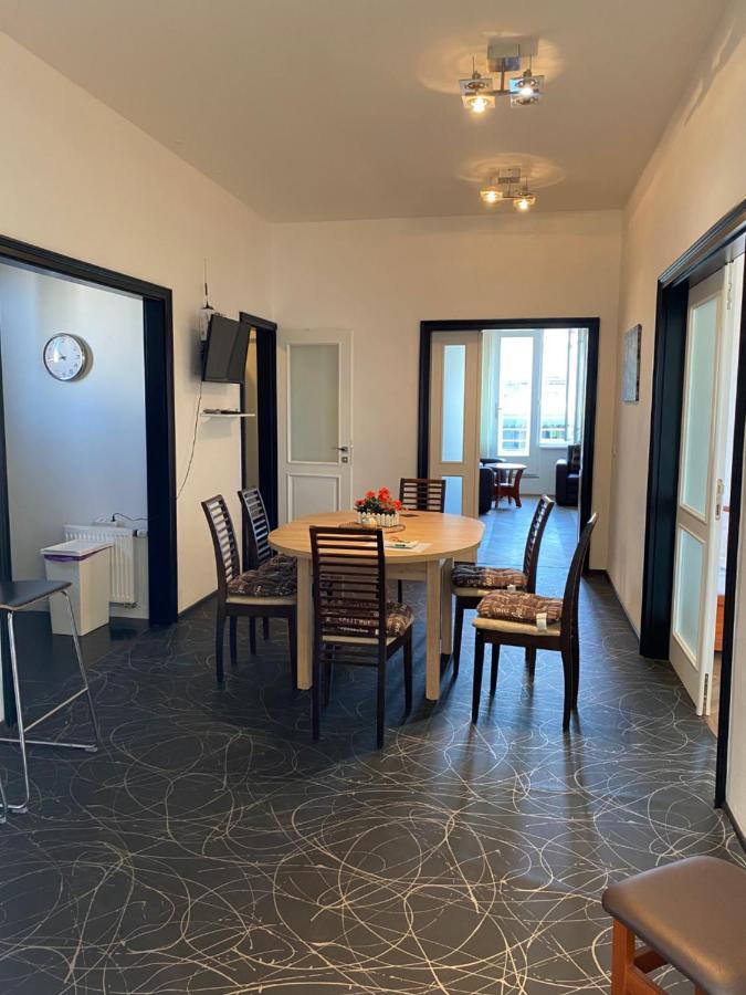 Apartman Kaiser Prag Exteriör bild