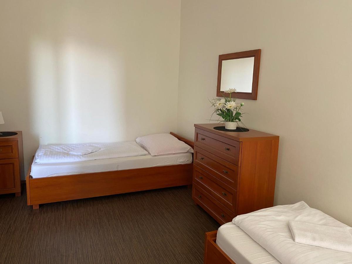Apartman Kaiser Prag Exteriör bild