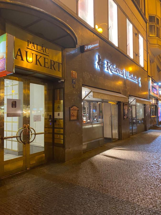 Apartman Kaiser Prag Exteriör bild