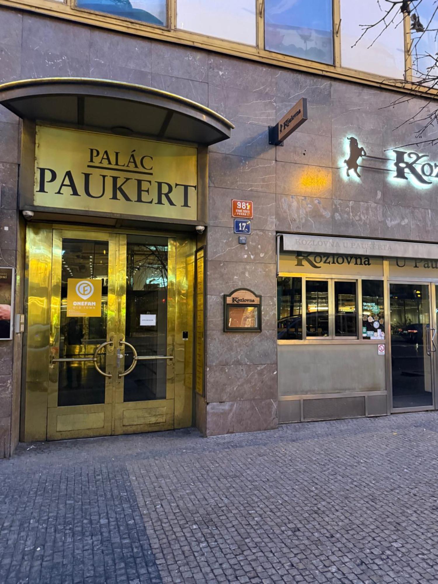 Apartman Kaiser Prag Exteriör bild