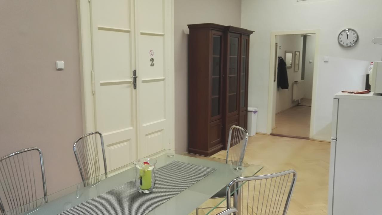 Apartman Kaiser Prag Exteriör bild